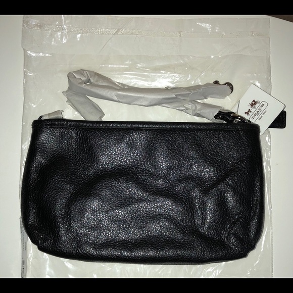 Coach Wristlet Genuine leather & Authentic NWT - Picture 2 of 2